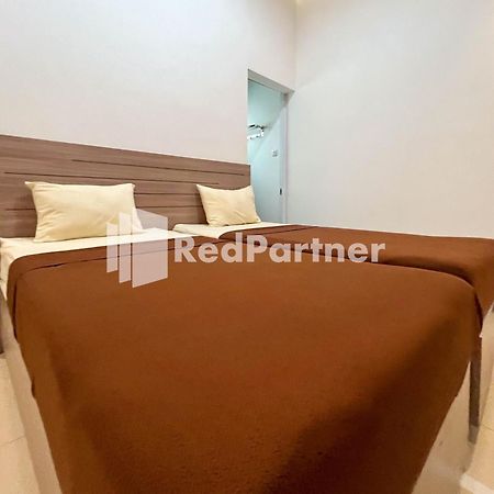 Griya Borobudur Malang Syariah Redpartner Blimbing  Exterior foto