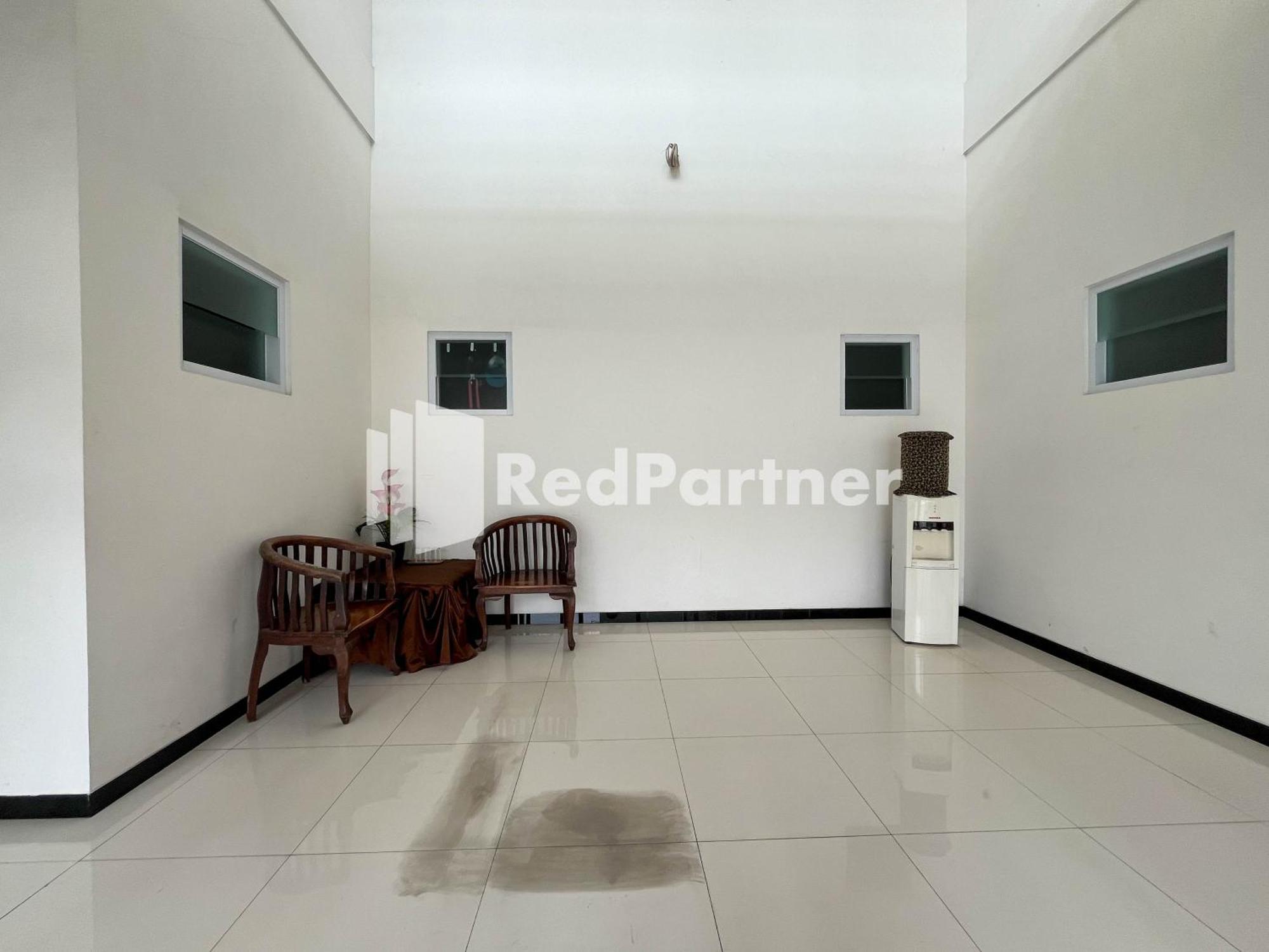 Griya Borobudur Malang Syariah Redpartner Blimbing  Exterior foto