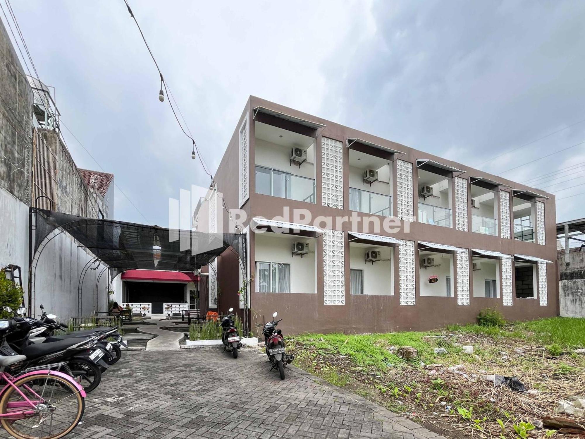 Griya Borobudur Malang Syariah Redpartner Blimbing  Exterior foto